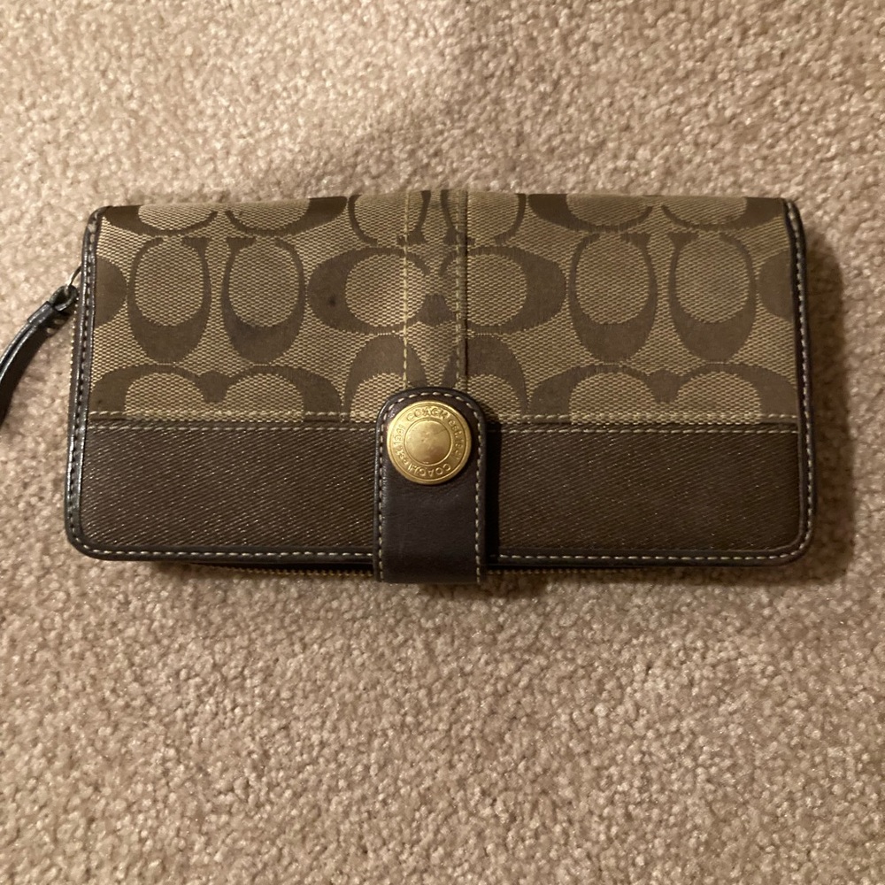 Coach Wallet - Picture 2 of 4
